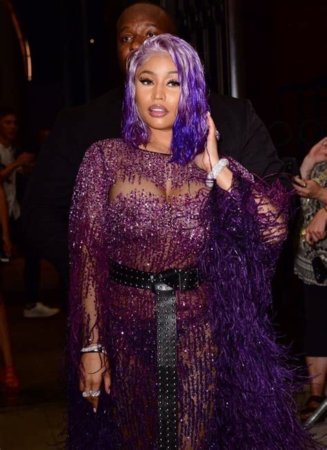 nicki minaj purple outfit